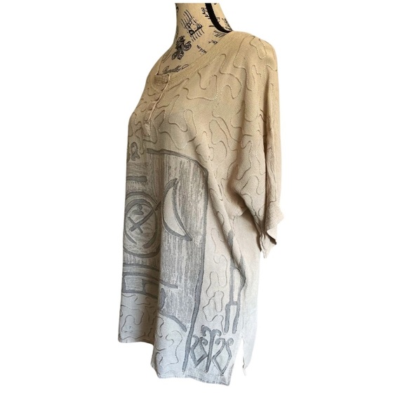 Beige Abstract Art Top – Papillon – Size M - Picture 2 of 6